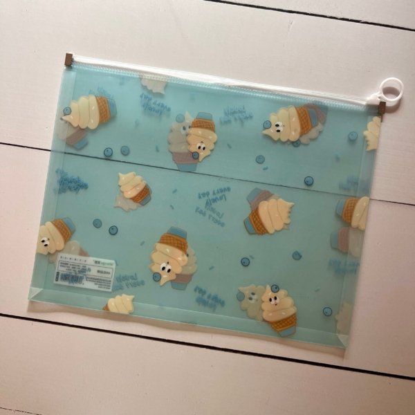 Sobre zip A4 helados celeste